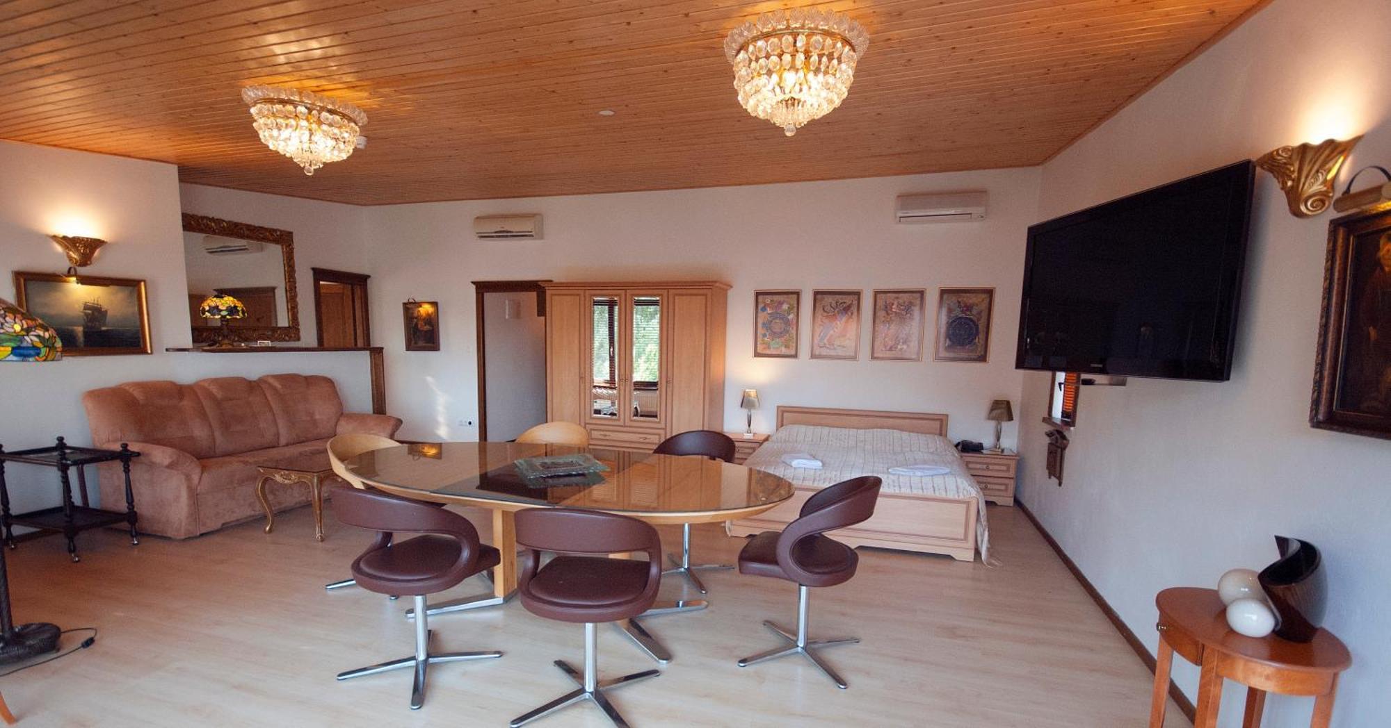 Panoramic Castle Suite With Free Private Parking Bratislava Exterior photo